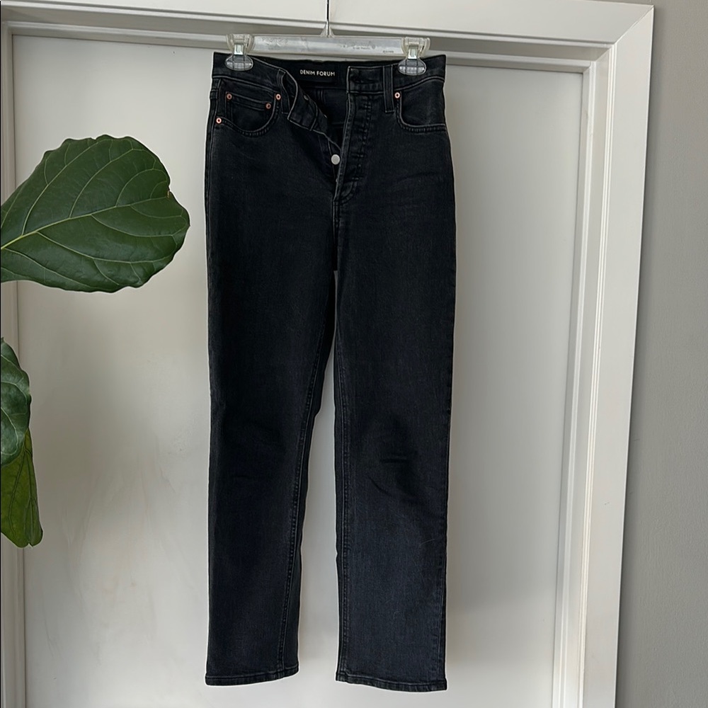 Aritizia denim forum arlo high rise straight Black Jeans, size 24